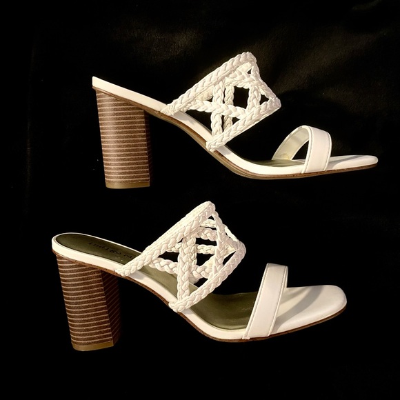 White Woven Block Heel Sandals
SiZE 9.5M    **BRAND NEW** - Picture 1 of 11